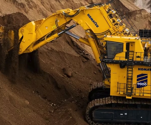 Komatsu PC9000