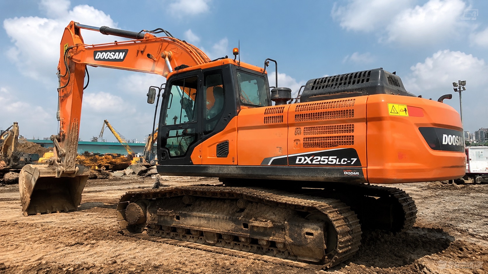 ✳︎ Hitachi ZX530LCH For Sale with Low Hours in Good Condition | Used