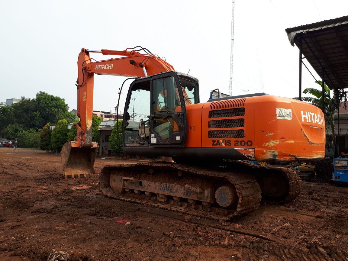 used Hitachi ZX200-5A