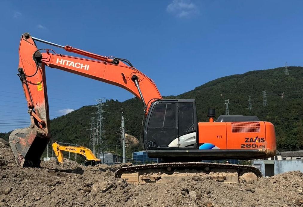 used Hitachi ZX260LCH-5A