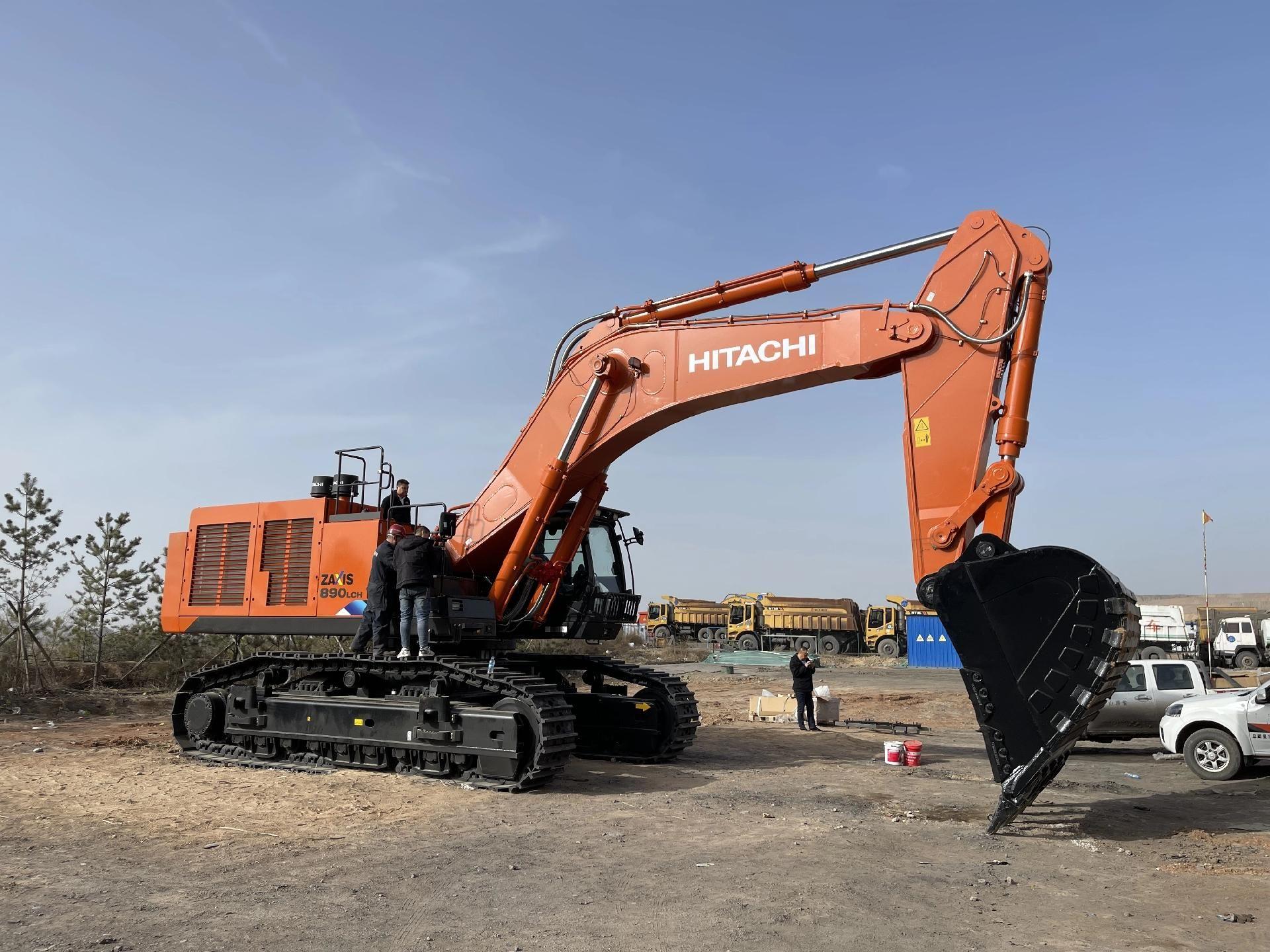 used Hitachi ZX890LCH-5A